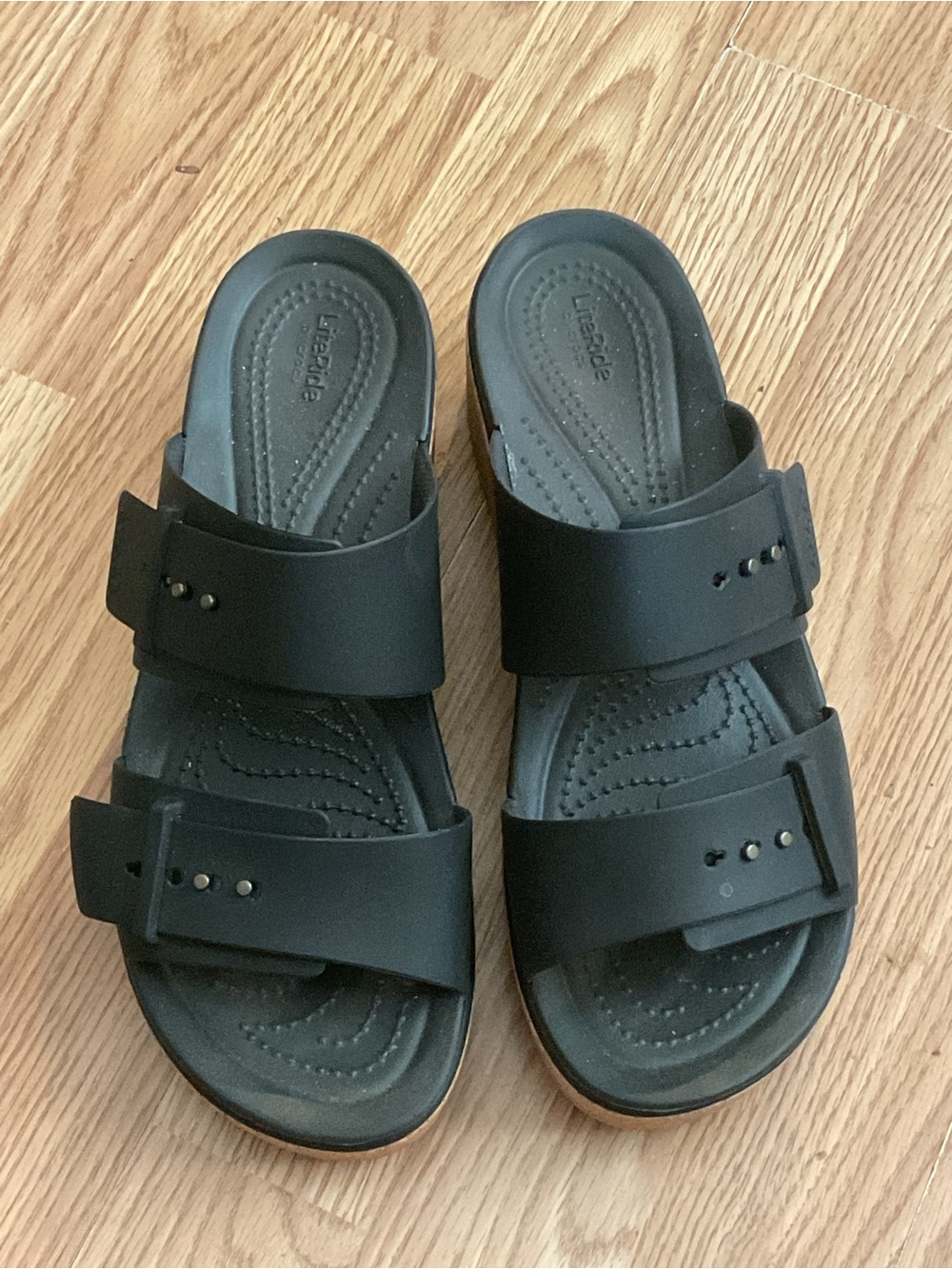 NEW WOMENS BROOKLYN BUCKLE CROCS LITE RIDE BLACK 9W